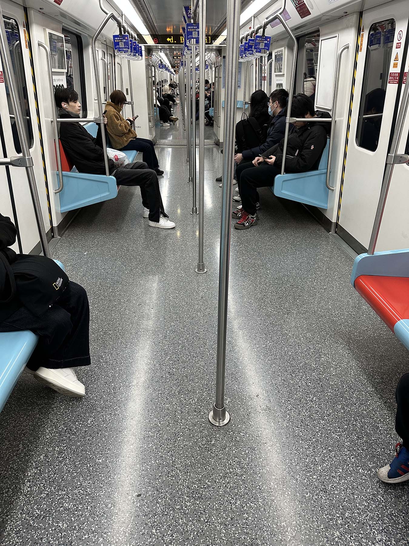 上海地铁1号线诺拉橡胶地板照片1